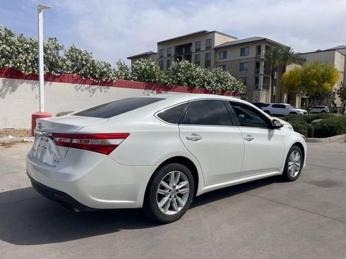 Blizzard Pearl 2015 Toyota Avalon XLE Premium