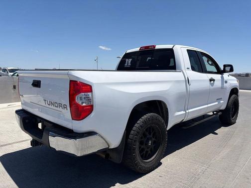 Super White 2016 Toyota Tundra SR5