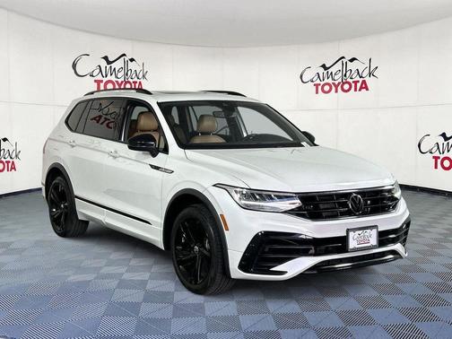 Opal White Pearl 2023 Volkswagen Tiguan 2.0T SE R-Line Black 4MOTION