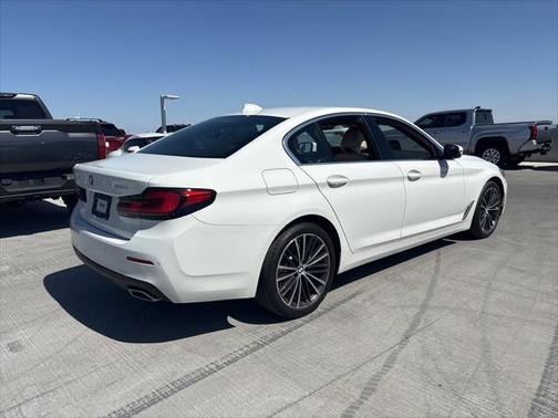2022 BMW 530 i