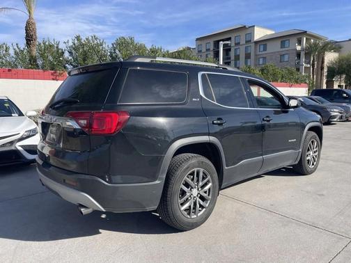 2017 GMC Acadia SLT-1