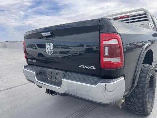 2019 RAM 2500 Laramie Crew Cab 4x4 8' Box