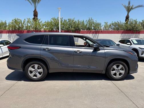 Magnetic Gray Metallic 2021 Toyota Highlander L