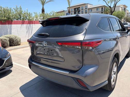 Magnetic Gray Metallic 2021 Toyota Highlander L