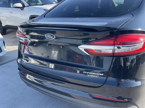 2020 Ford Fusion Plug-In Hybrid Titanium