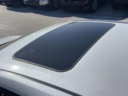 2023 Toyota Corolla Hybrid SE