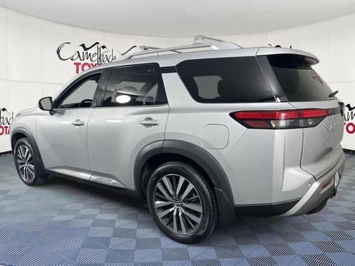 2022 Nissan Pathfinder Platinum 2WD
