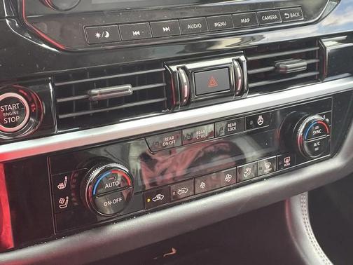 2022 Nissan Pathfinder Platinum 2WD