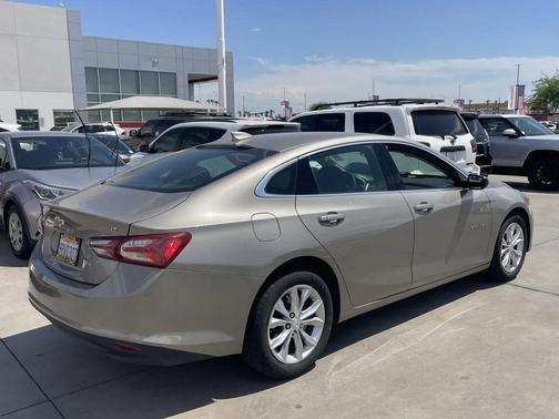 2022 Chevrolet Malibu FWD LT