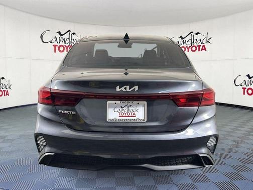 Gravity Gray 2024 Kia Forte LXS
