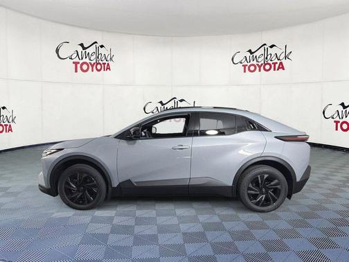 Cement 2026 Toyota C-HR SE