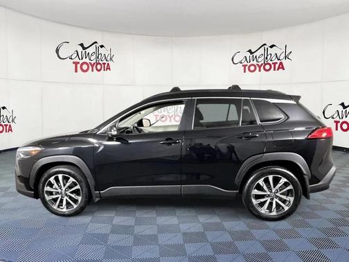 2024 Toyota Corolla Cross XLE