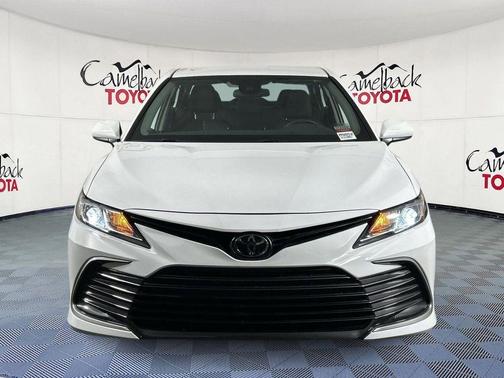 Ice Cap 2024 Toyota Camry LE