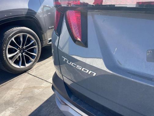 2025 Hyundai TUCSON SEL