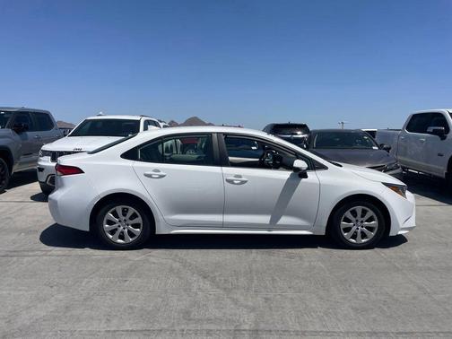Ice 2024 Toyota Corolla LE