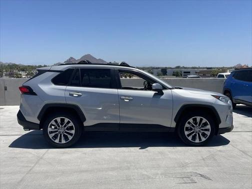 2020 Toyota RAV4 XLE Premium