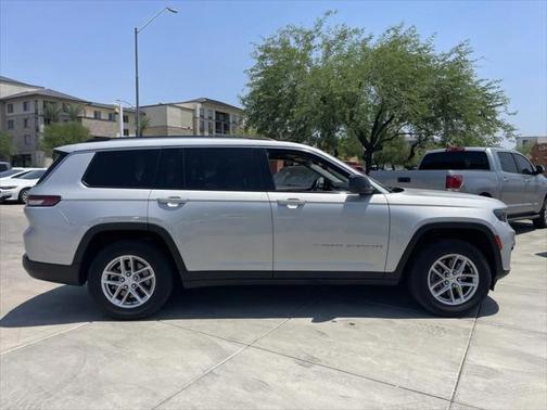 2022 Jeep Grand Cherokee L Laredo