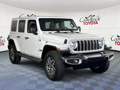 Bright White Clearcoat 2025 Jeep Wrangler 4-Door Sahara 4x4
