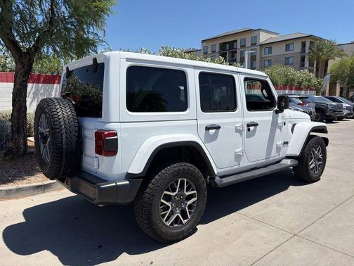 Bright White Clearcoat 2025 Jeep Wrangler 4-Door Sahara 4x4