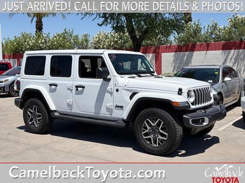 Bright White Clearcoat 2025 Jeep Wrangler 4-Door Sahara 4x4 SUV