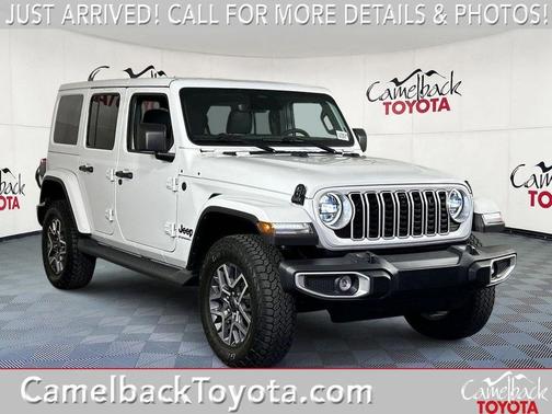 Bright White Clearcoat 2025 Jeep Wrangler 4-Door Sahara 4x4