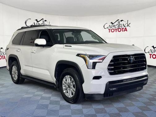 2023 Toyota Sequoia SR5