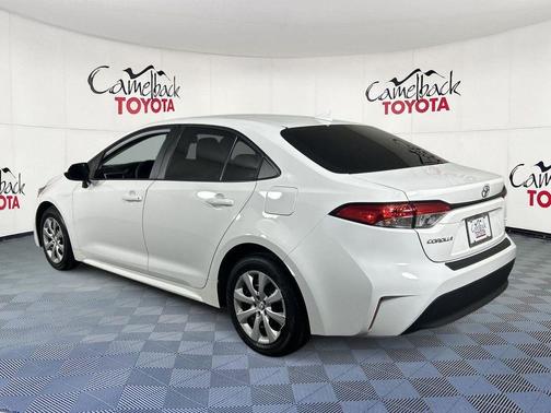 Ice Cap 2024 Toyota Corolla LE