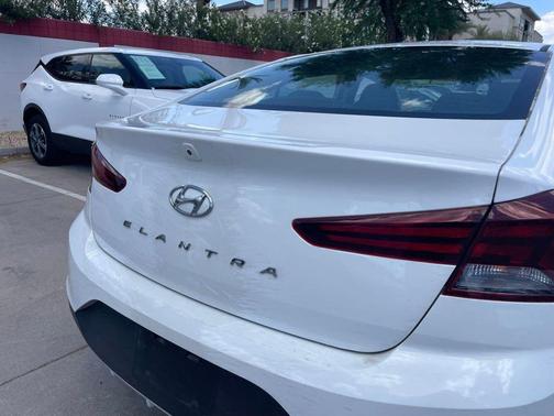 Quartz White Pearl 2020 Hyundai ELANTRA SE