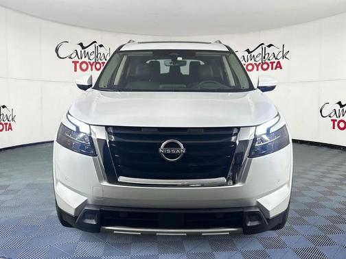 2025 Nissan Pathfinder Platinum 4WD