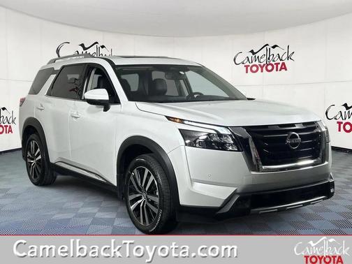 2025 Nissan Pathfinder Platinum 4WD