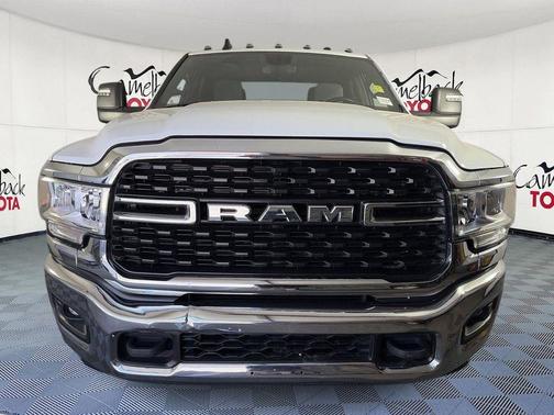 Bright White Clearcoat 2024 RAM 3500 Big Horn Crew Cab 4x4 8' Box