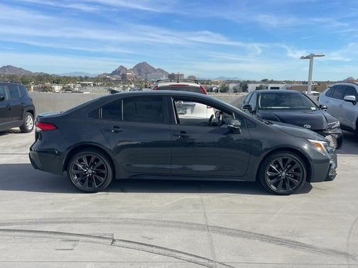 2024 Toyota Corolla Hybrid SE