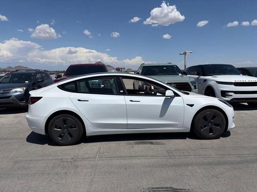 Pearl White Multi-Coat 2023 Tesla Model 3 Standard Range