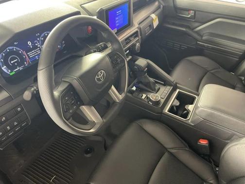 2025 Toyota 4Runner TRD Off Road