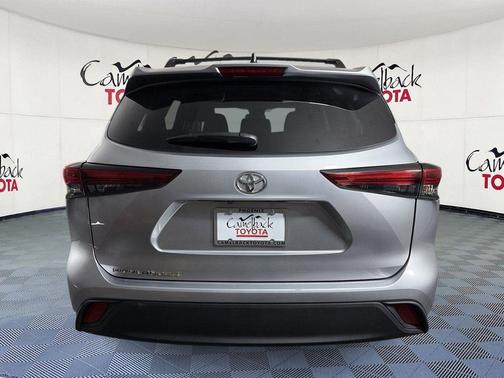Celestial Silver 2023 Toyota Highlander L