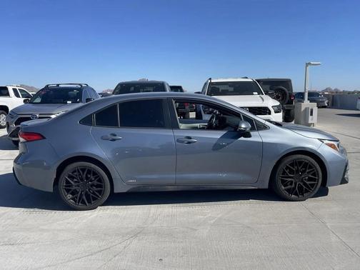 2024 Toyota Corolla Hybrid SE