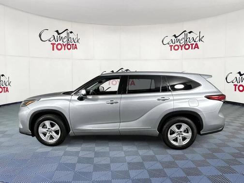 2021 Toyota Highlander LE