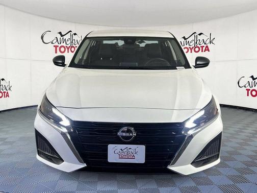 Glacier White 2025 Nissan Altima 2.5 SV
