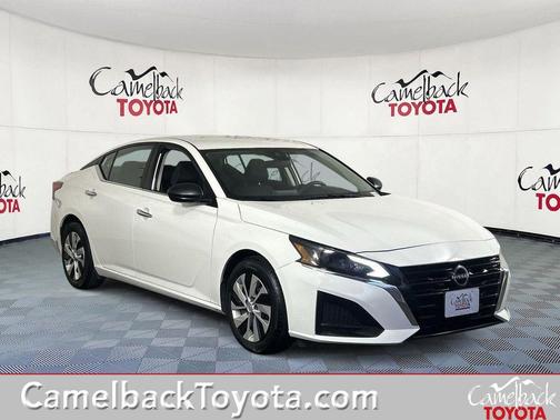Glacier White 2025 Nissan Altima 2.5 SV