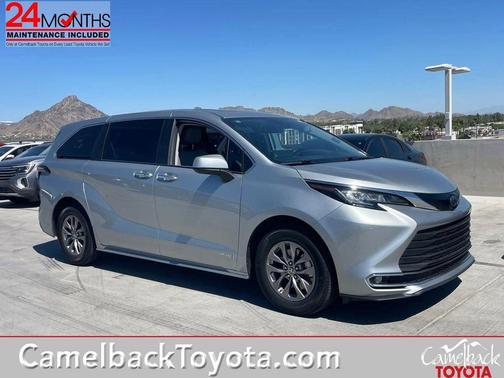 Celestial Silver Metallic 2021 Toyota Sienna XLE 8 Passenger