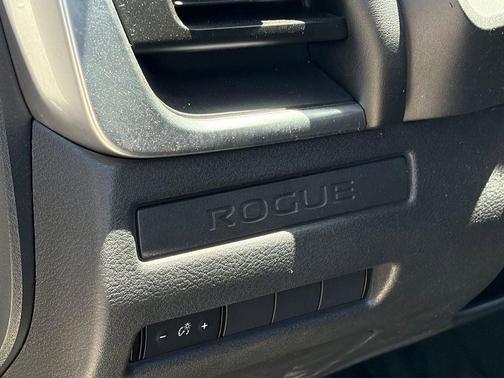 Glacier White 2022 Nissan Rogue S