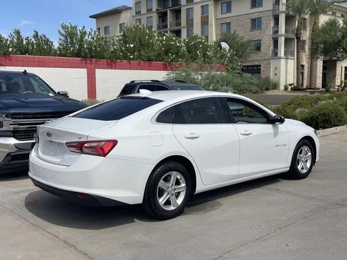 2022 Chevrolet Malibu FWD LT
