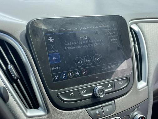 2022 Chevrolet Malibu FWD LT