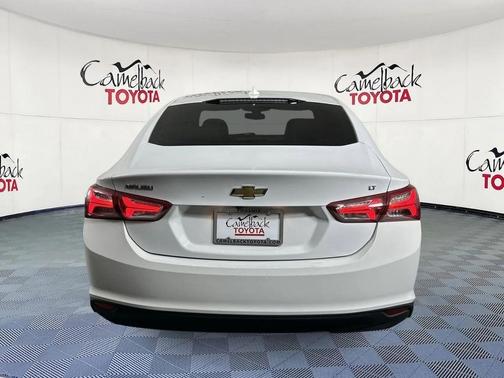 2022 Chevrolet Malibu FWD LT