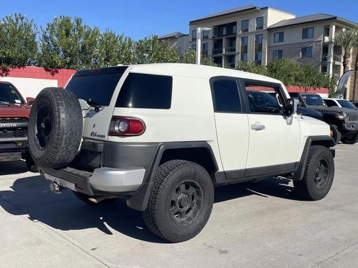 2013 Toyota FJ Cruiser Base