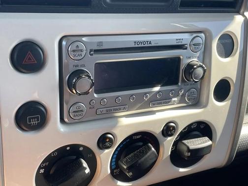 2013 Toyota FJ Cruiser Base