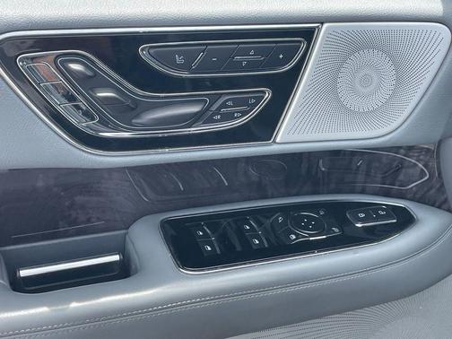 Black Velvet 2018 Lincoln Navigator L Reserve