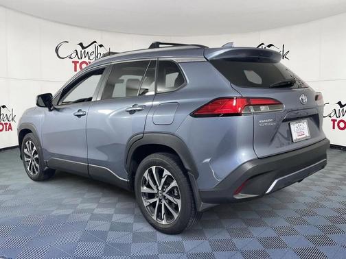 2023 Toyota Corolla Cross XLE