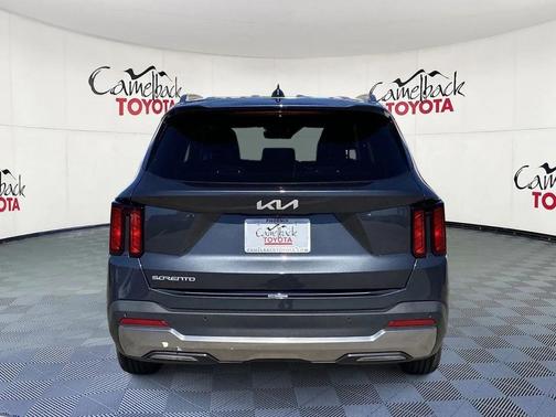 2024 Kia Sorento S
