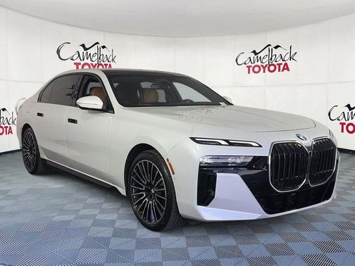 Mineral White Metallic 2024 BMW 740 740i